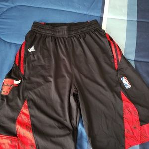 Men's size small Adidas basketball shorts